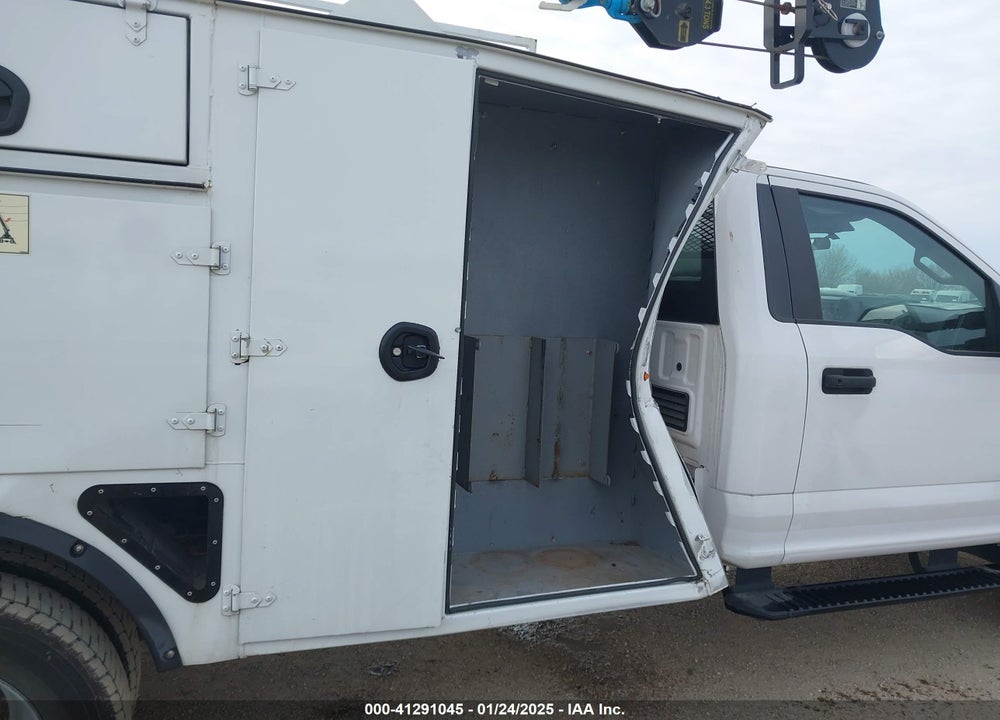 2020 FORD F-550 CHASSIS XL VIN: 1FDUF5GN0LEE46635