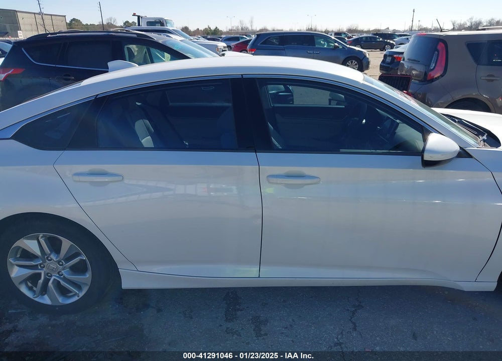 2018 HONDA ACCORD VIN: 1HGCV1F12JA068351