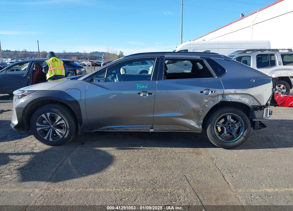 2024 TOYOTA BZ4X XLE VIN: JTMABACA6RA075432