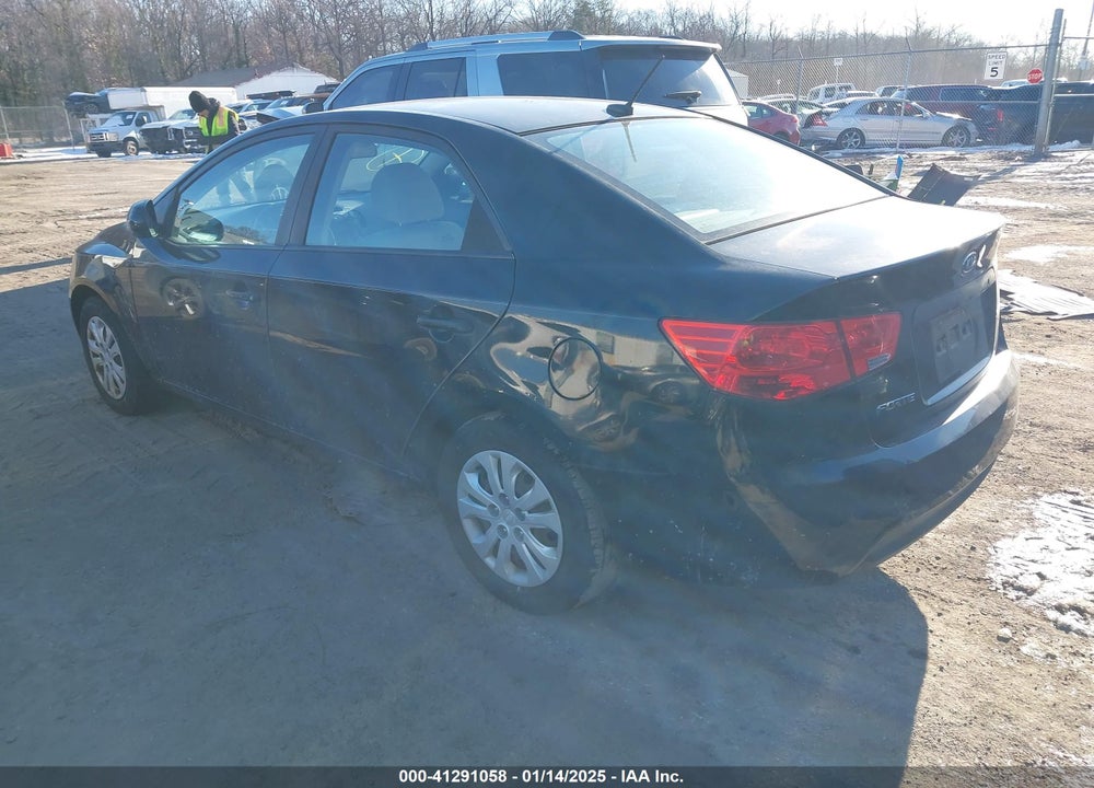 2010 KIA FORTE VIN: KNAFT4A26A5289038