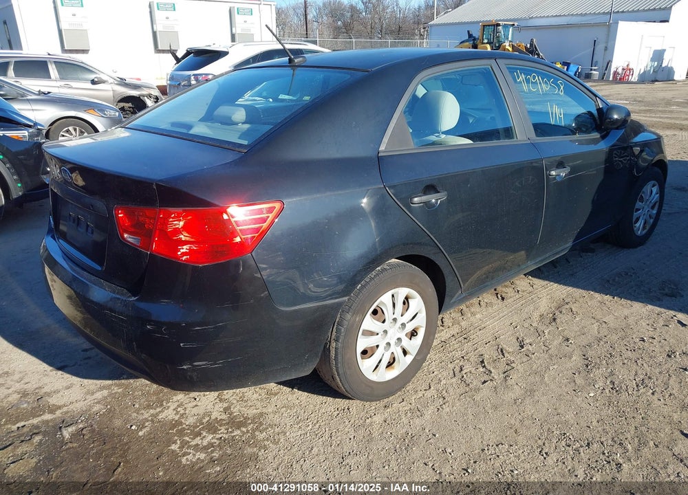 2010 KIA FORTE VIN: KNAFT4A26A5289038