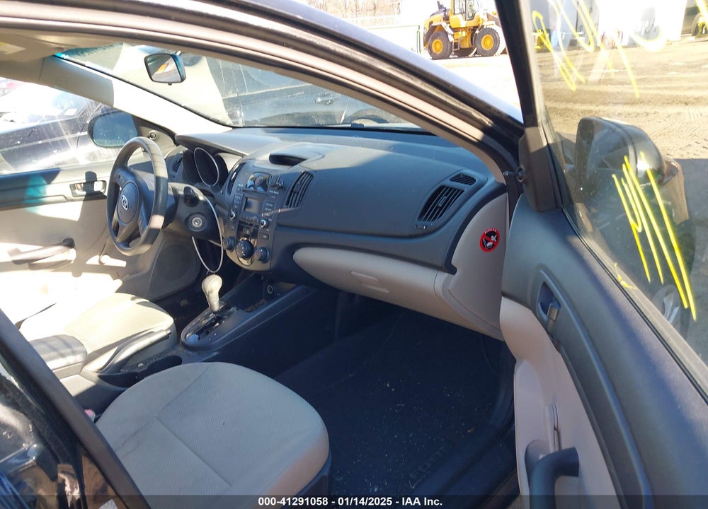 2010 KIA FORTE VIN: KNAFT4A26A5289038