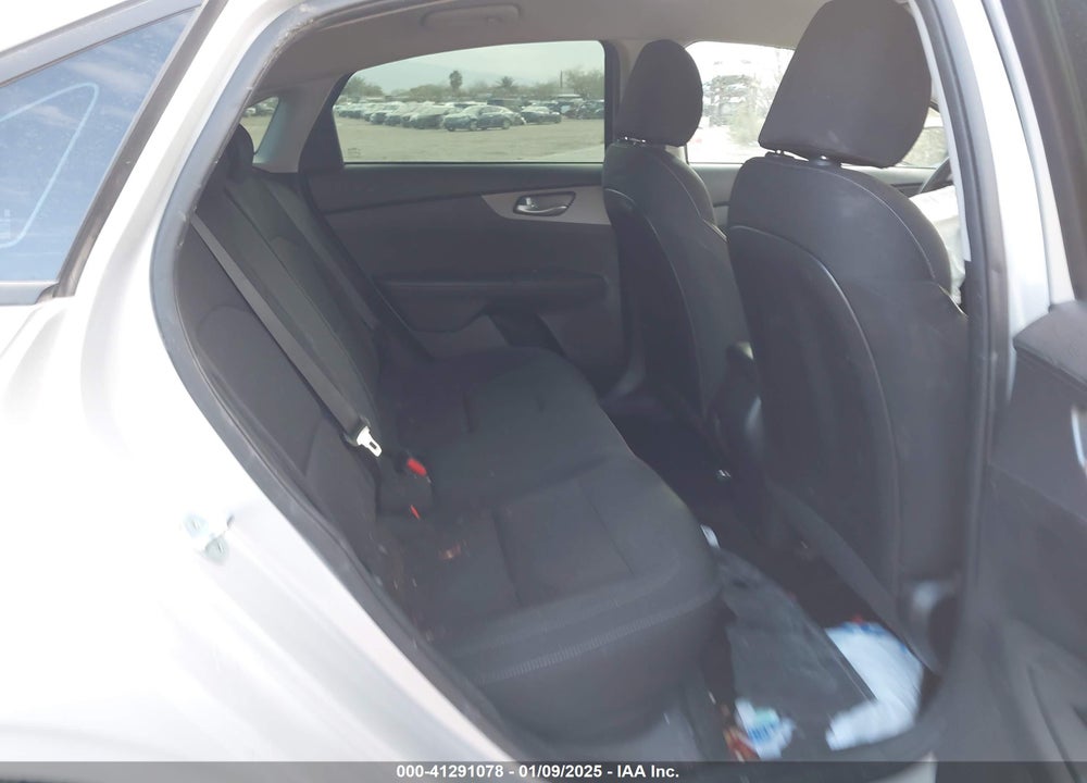 2021 KIA FORTE VIN: 3KPF24AD2ME381165
