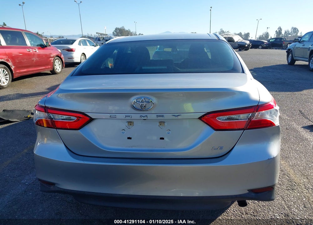 2018 TOYOTA CAMRY LE VIN: 4T1B11HK5JU012829