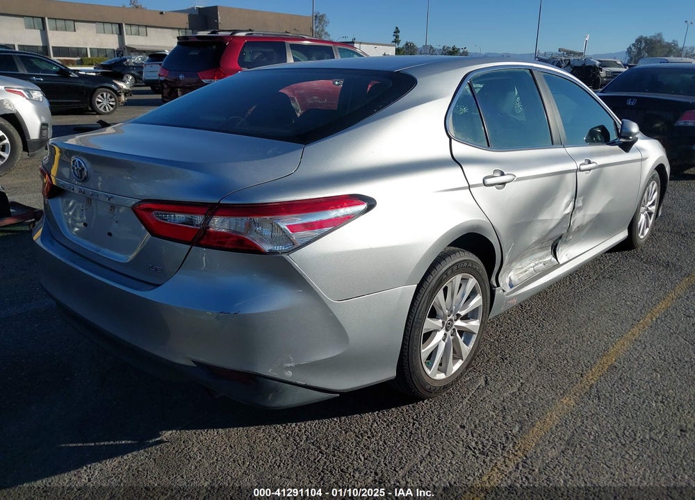 2018 TOYOTA CAMRY LE VIN: 4T1B11HK5JU012829