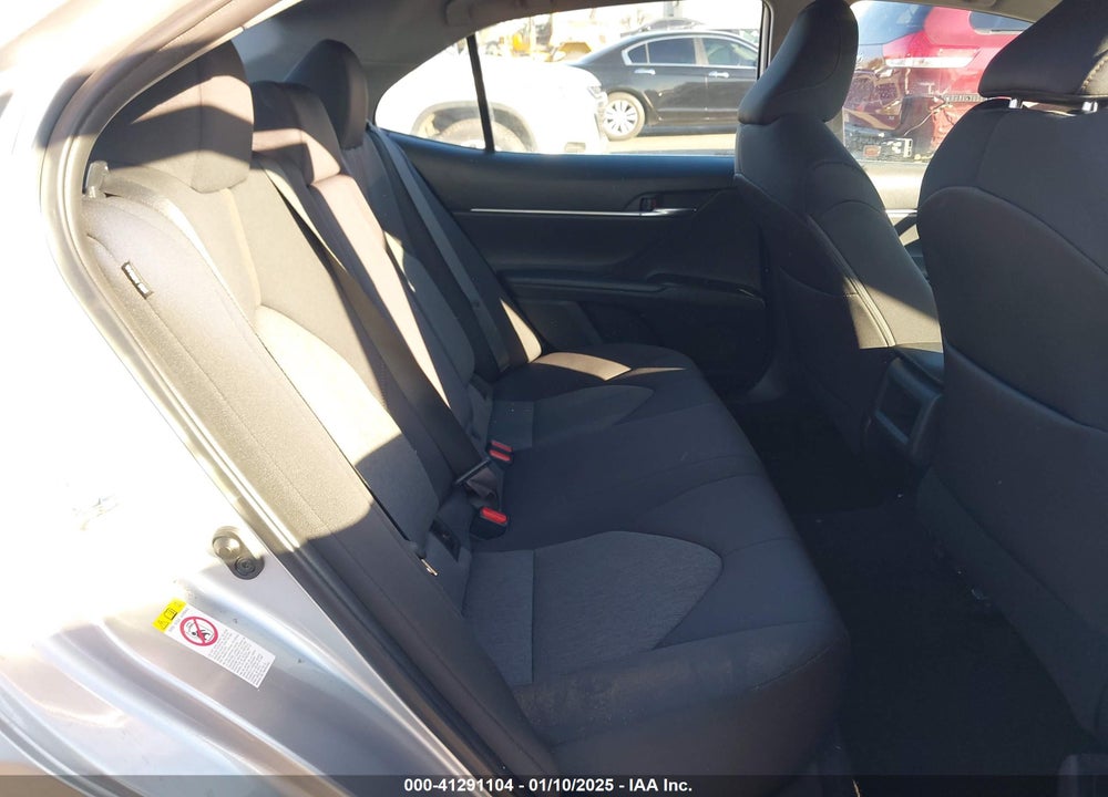 2018 TOYOTA CAMRY LE VIN: 4T1B11HK5JU012829