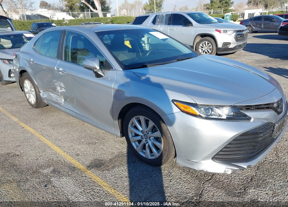 2018 TOYOTA CAMRY LE VIN: 4T1B11HK5JU012829
