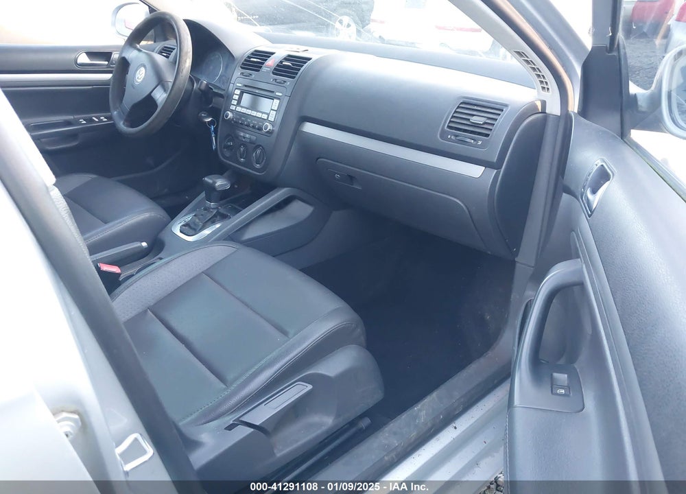 2007 VOLKSWAGEN JETTA VIN: 3VWRG71K37M029136