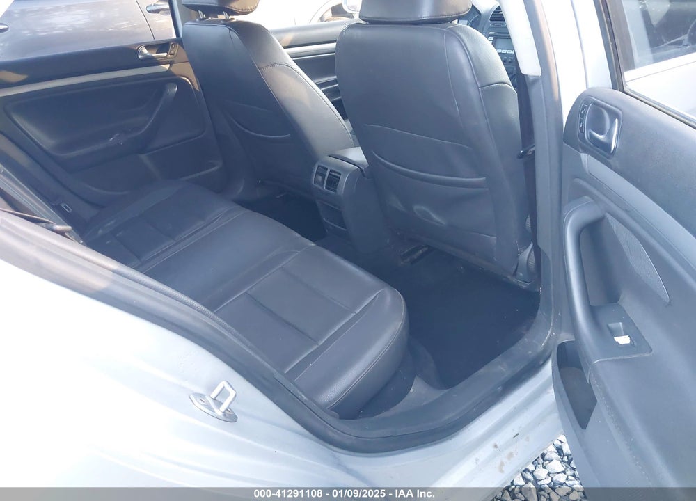 2007 VOLKSWAGEN JETTA VIN: 3VWRG71K37M029136