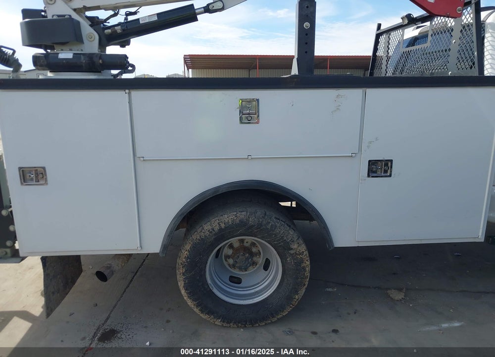 2022 FORD F-350 CHASSIS XL VIN: 1FD8X3H63NEC91401