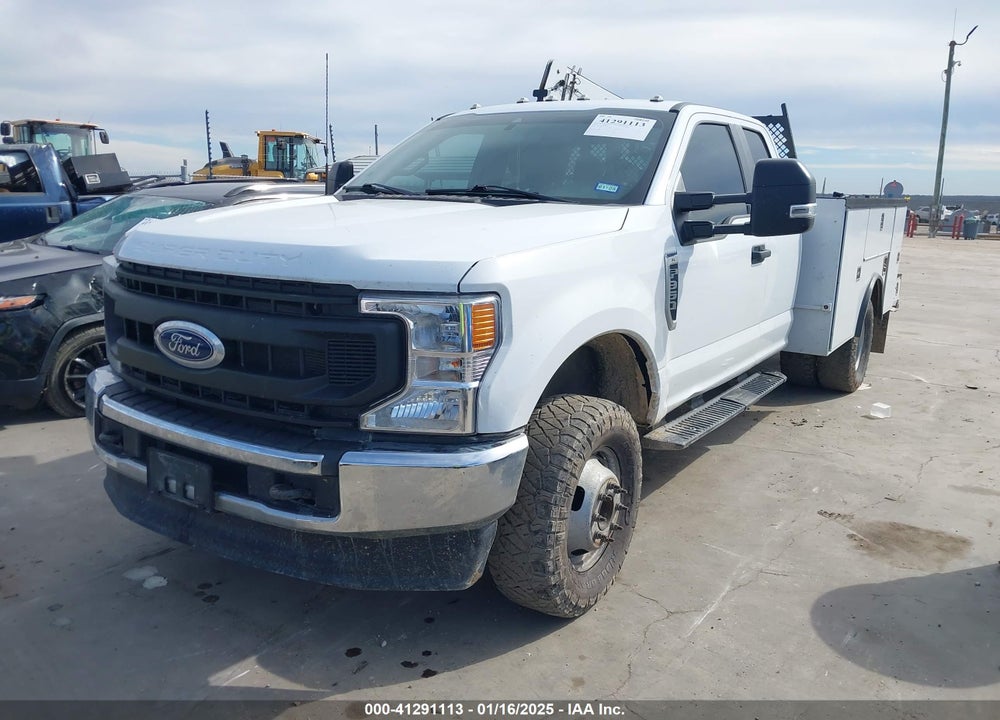 2022 FORD F-350 CHASSIS XL VIN: 1FD8X3H63NEC91401