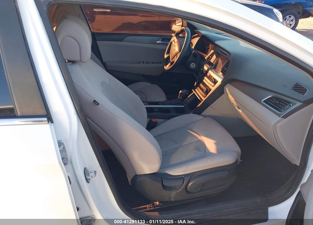 2017 HYUNDAI SONATA VIN: 5NPE24AF6HH507719