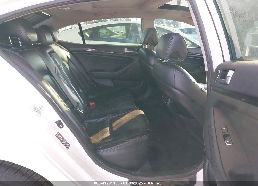 2014 KIA CADENZA VIN: KNALN4D79E5157353