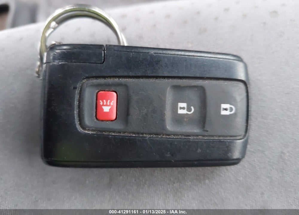 2005 TOYOTA PRIUS VIN: JTDKB20U250120486