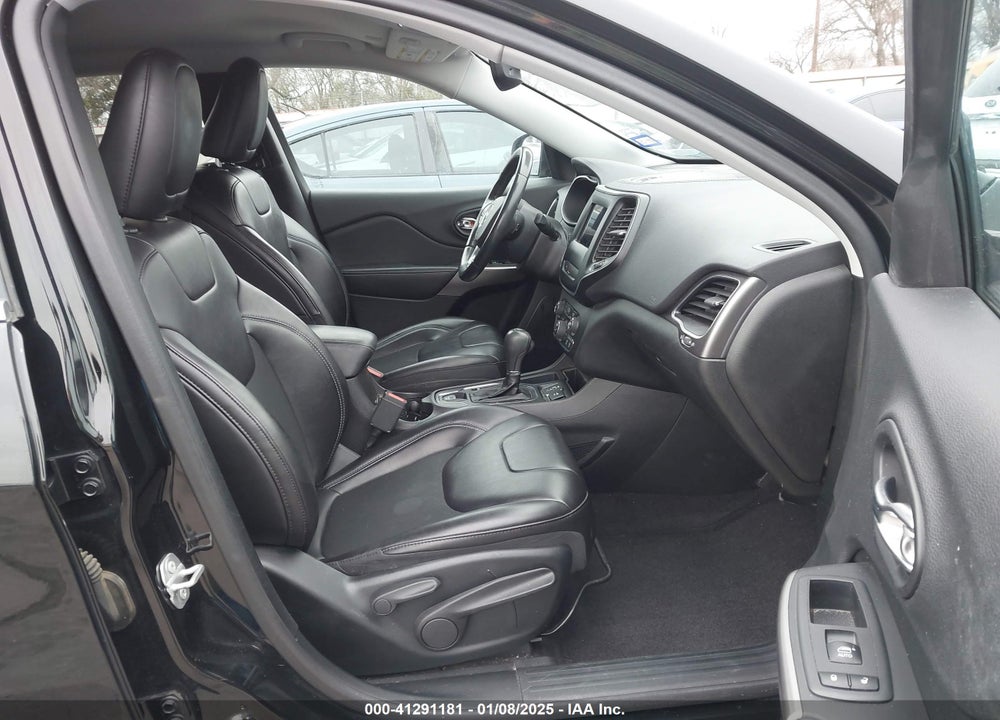 2019 JEEP CHEROKEE LATITUDE PLUS FWD VIN: 1C4PJLLX2KD216224