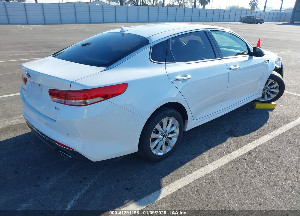 2018 KIA OPTIMA EX VIN: 5XXGU4L35JG270079