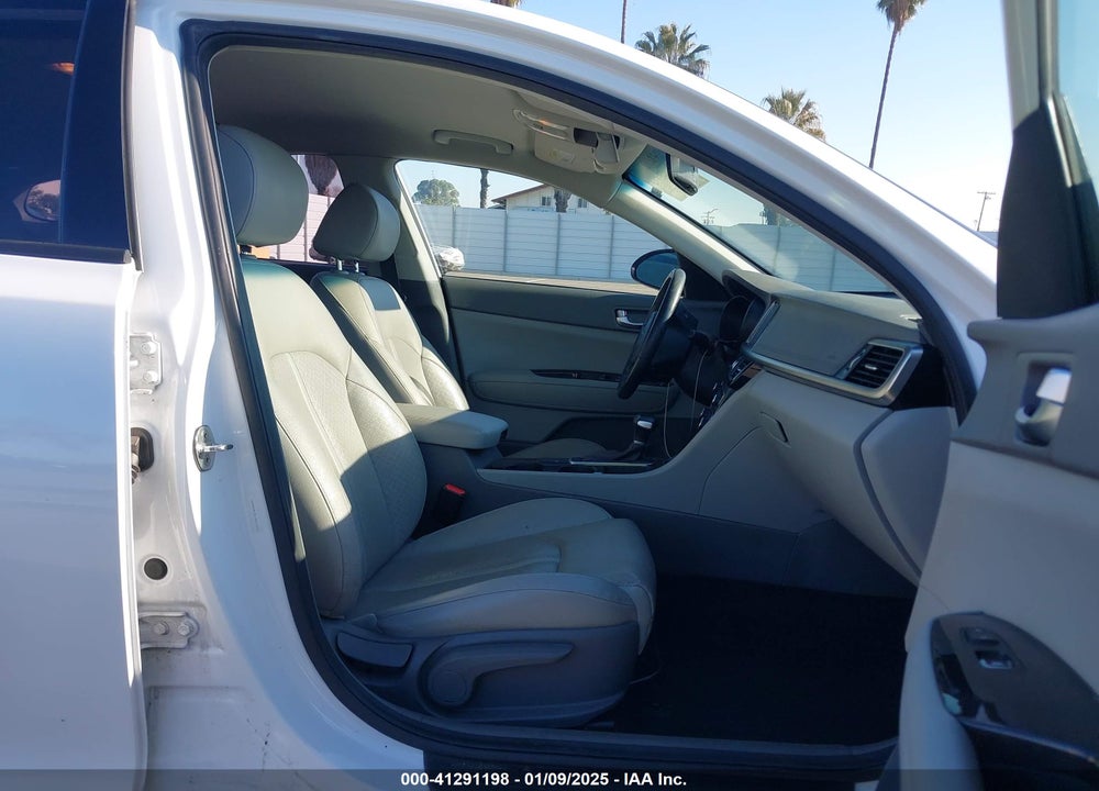 2018 KIA OPTIMA EX VIN: 5XXGU4L35JG270079