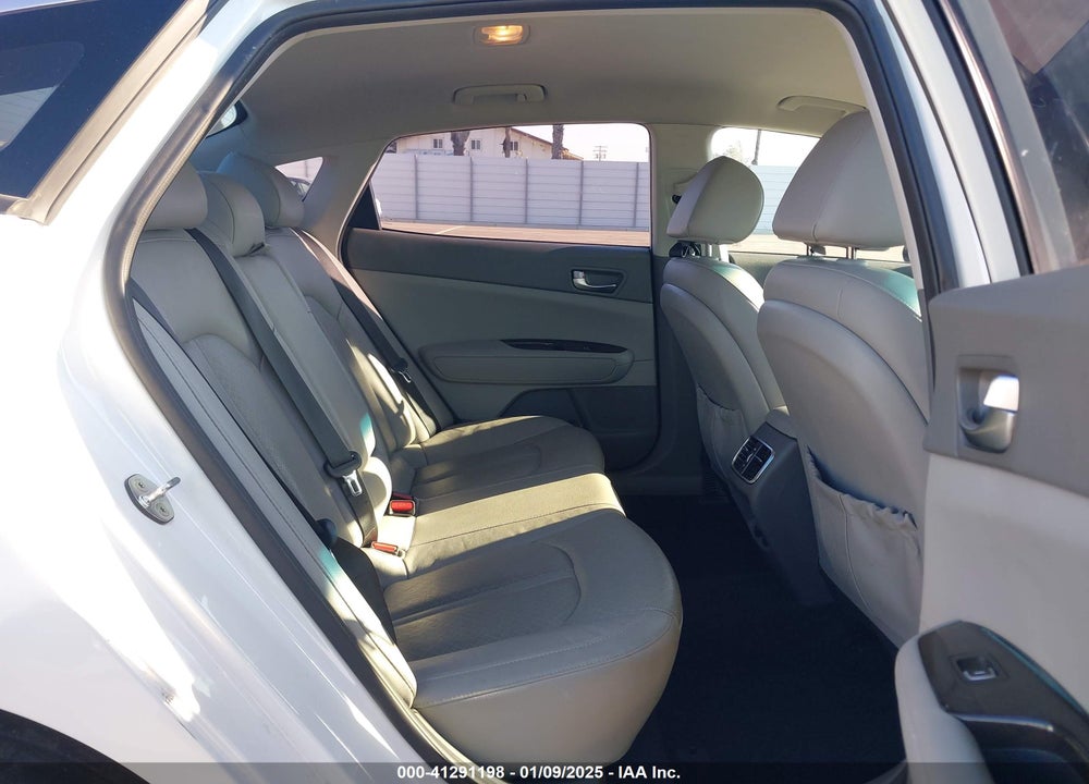 2018 KIA OPTIMA EX VIN: 5XXGU4L35JG270079