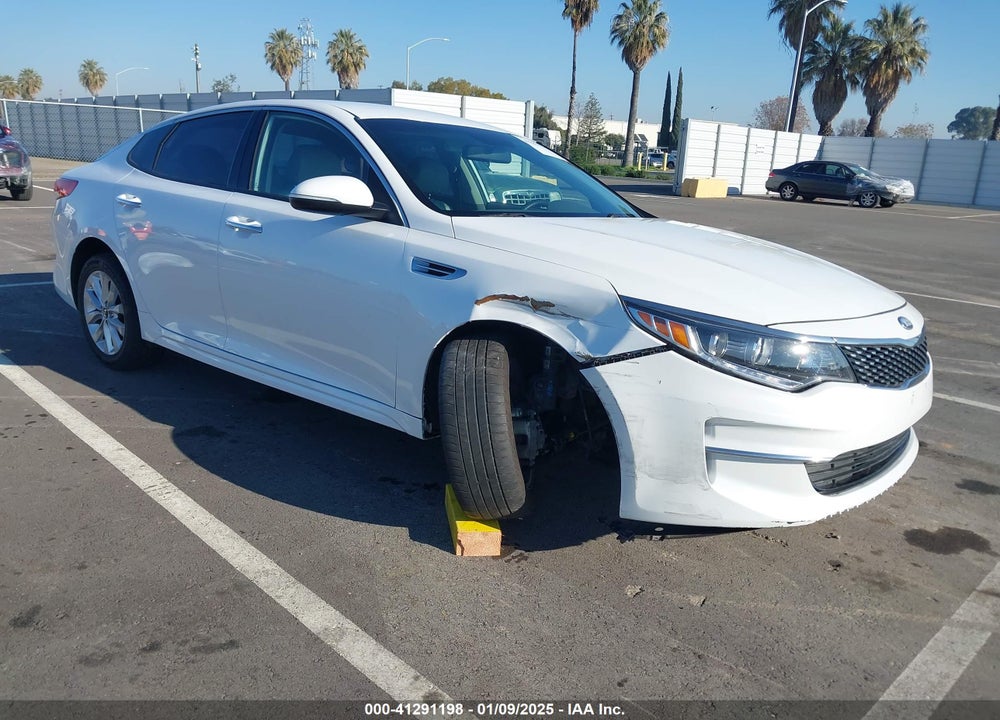 2018 KIA OPTIMA EX VIN: 5XXGU4L35JG270079