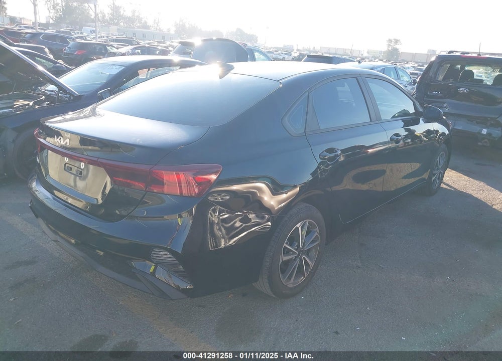 2023 KIA FORTE VIN: 3KPF24AD0PE667035
