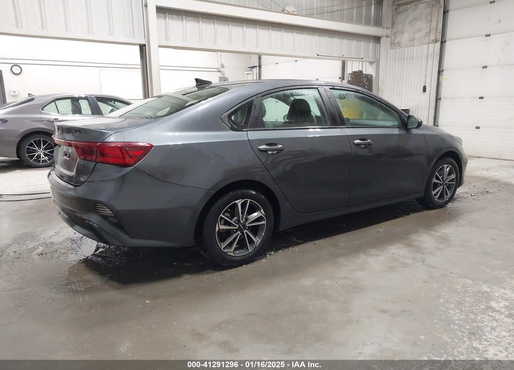 2024 KIA FORTE VIN: 3KPF24AD5RE748924