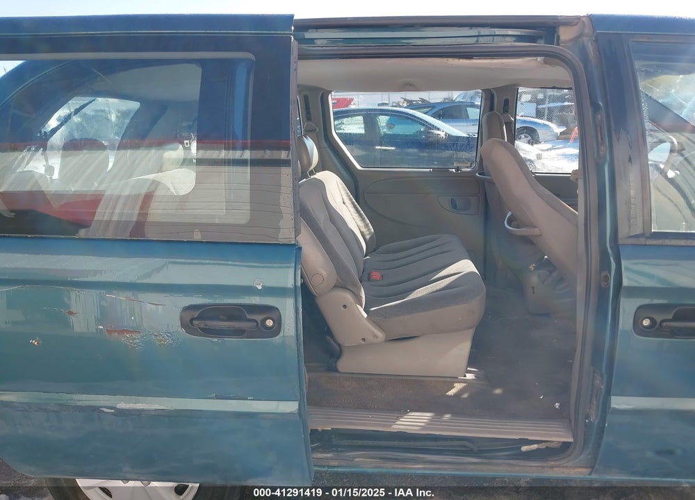 2001 CHRYSLER VOYAGER VIN: 1C4GJ25B01B218110