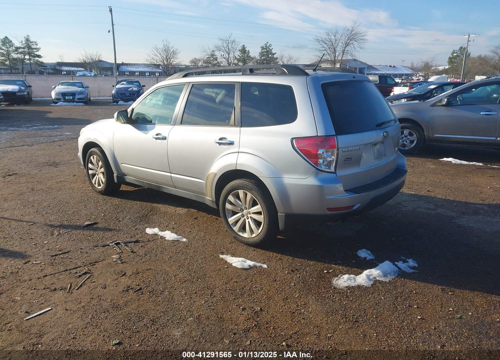 2013 SUBARU FORESTER 2.5X PREMIUM VIN: JF2SHADC9DH400014
