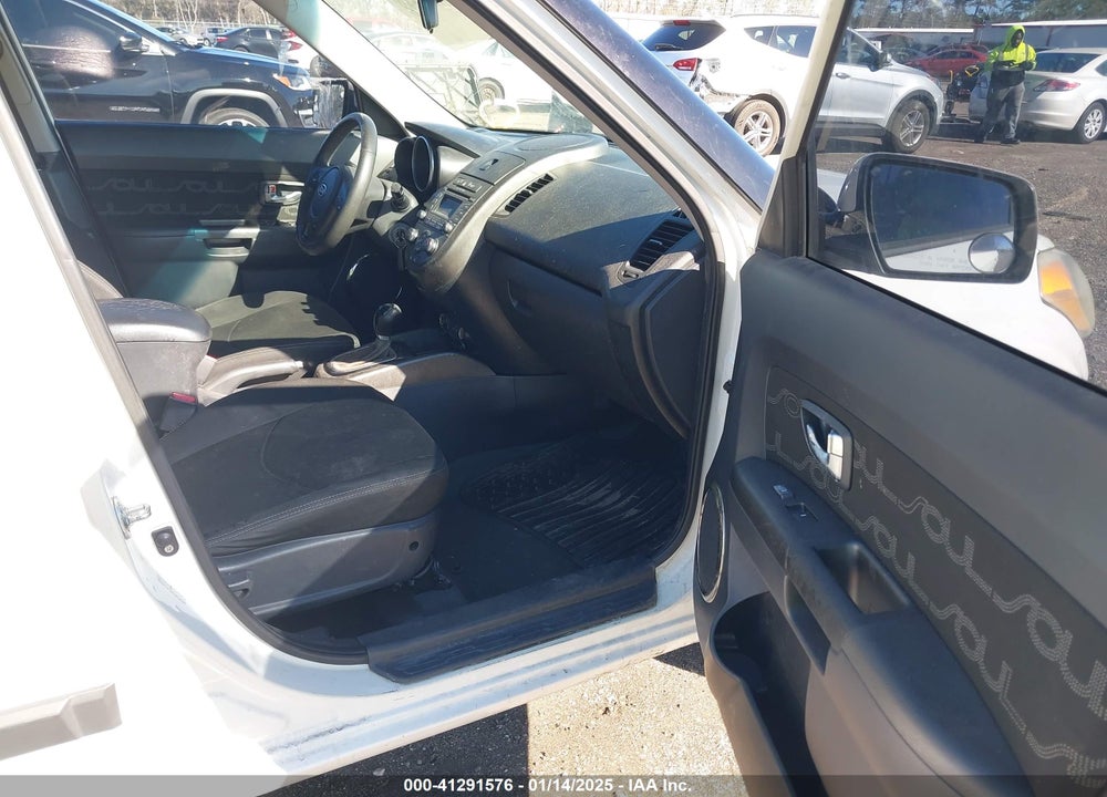 2012 KIA SOUL VIN: KNDJT2A68C7411166