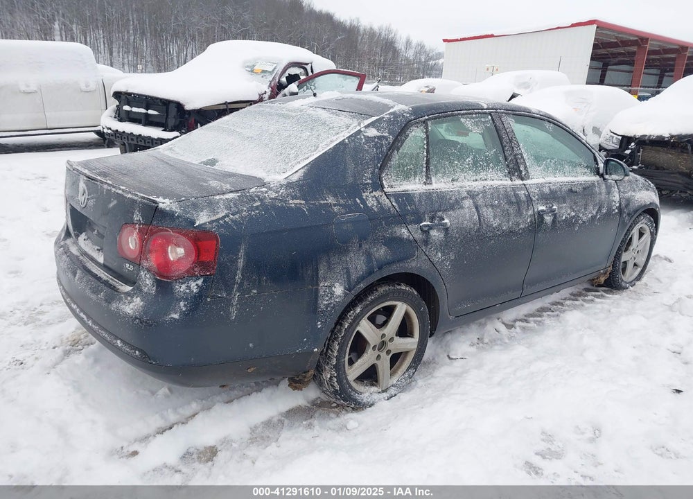 2010 VOLKSWAGEN JETTA LIMITED EDITION VIN: 3VWAZ7AJXAM102072