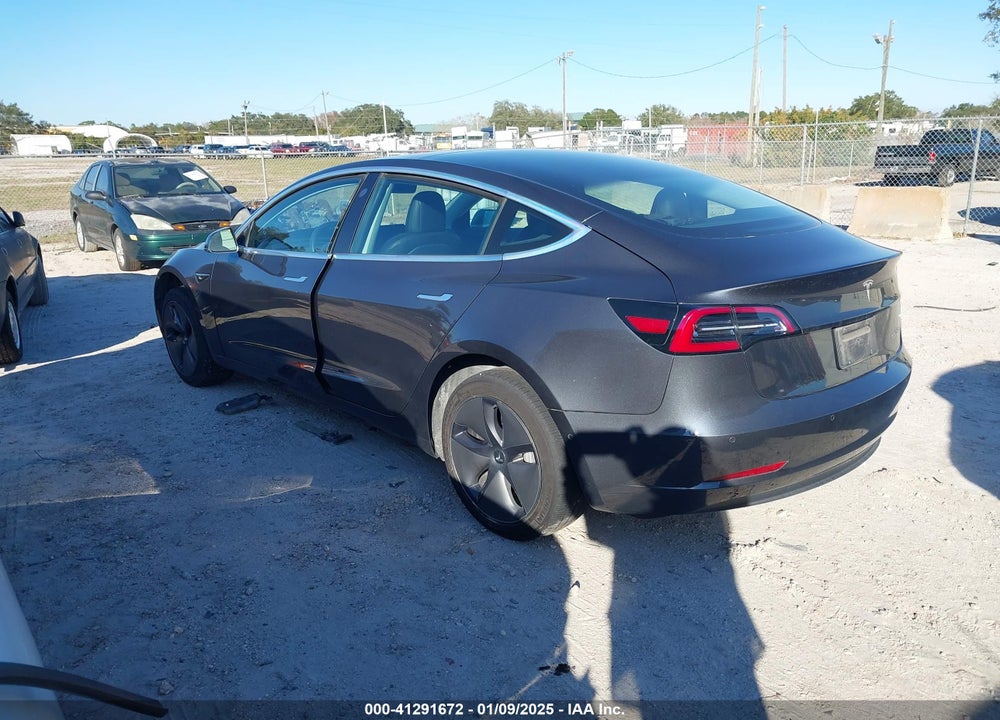 2019 TESLA MODEL 3 VIN: 5YJ3E1EB8KF386895