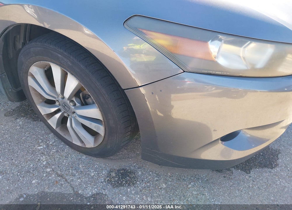 2009 HONDA ACCORD VIN: 1HGCS123X9A008118