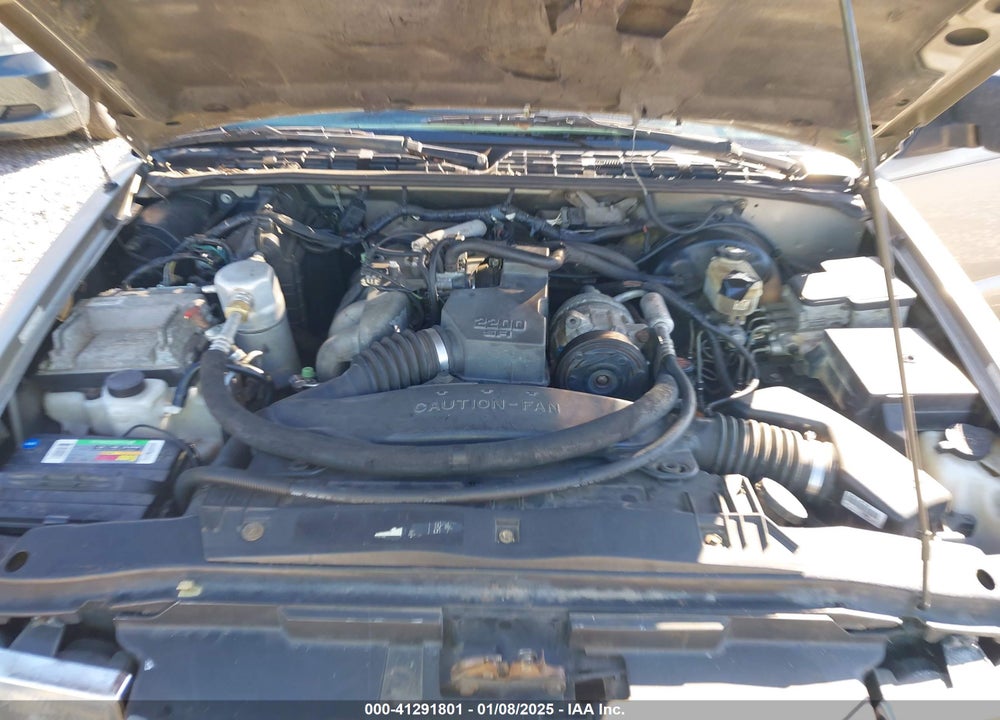 2000 CHEVROLET S-10 LS VIN: 1GCCS1953Y8230205