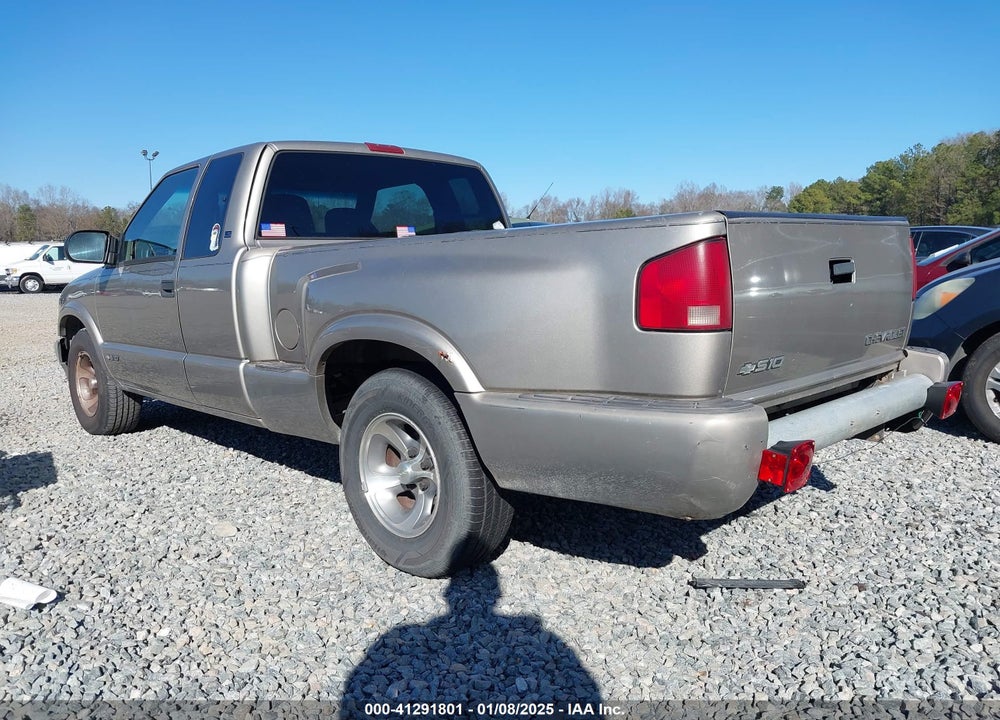 2000 CHEVROLET S-10 LS VIN: 1GCCS1953Y8230205