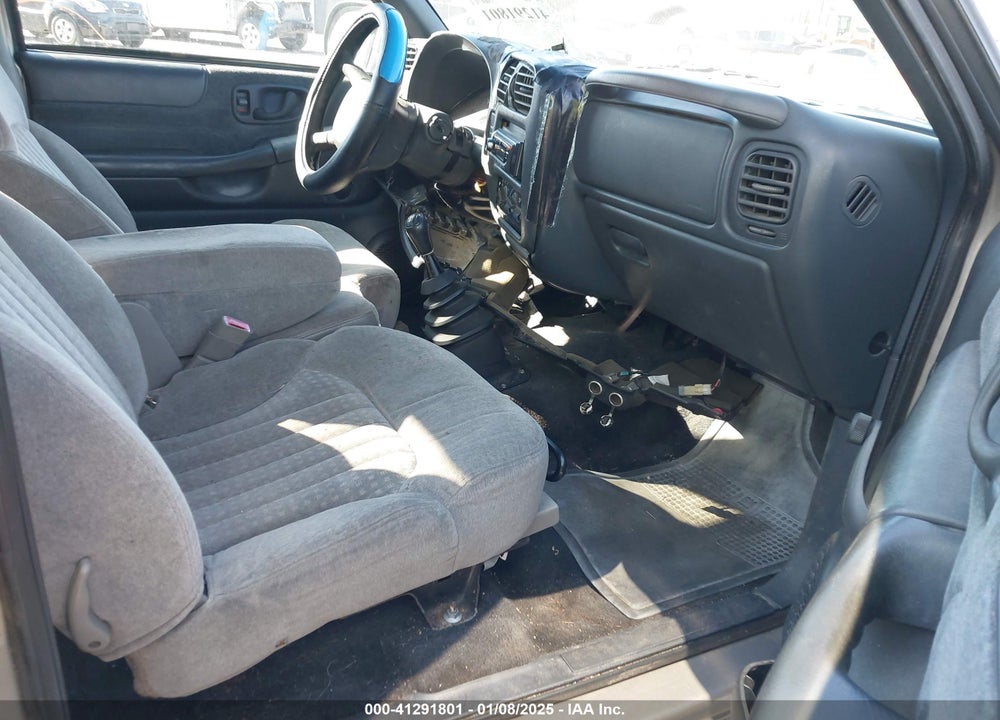 2000 CHEVROLET S-10 LS VIN: 1GCCS1953Y8230205