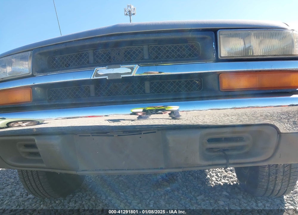2000 CHEVROLET S-10 LS VIN: 1GCCS1953Y8230205
