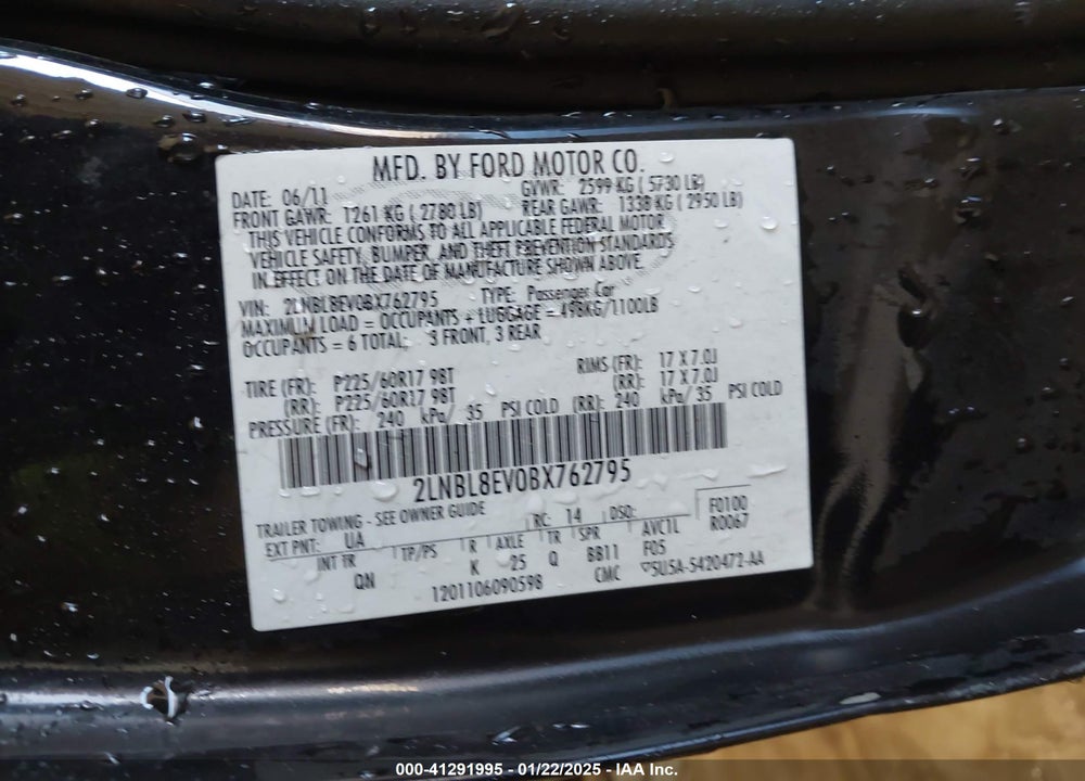 2011 LINCOLN TOWN CAR VIN: 2LNBL8EV0BX762795