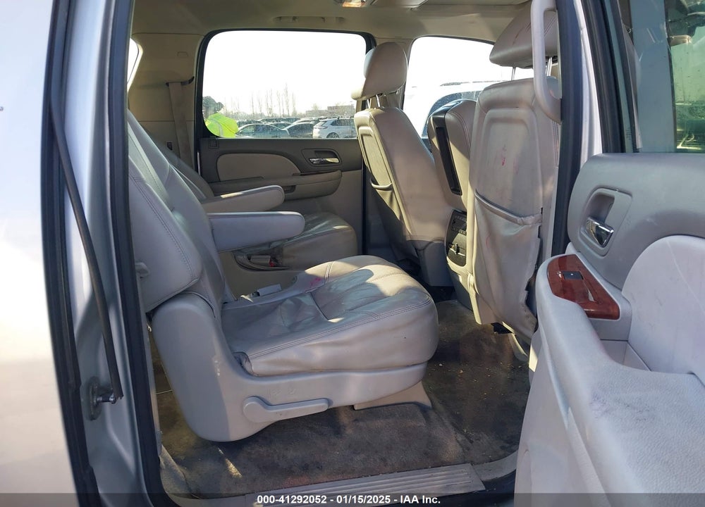 2011 GMC YUKON XL 1500 SLT VIN: 1GKS1KE02BR334284