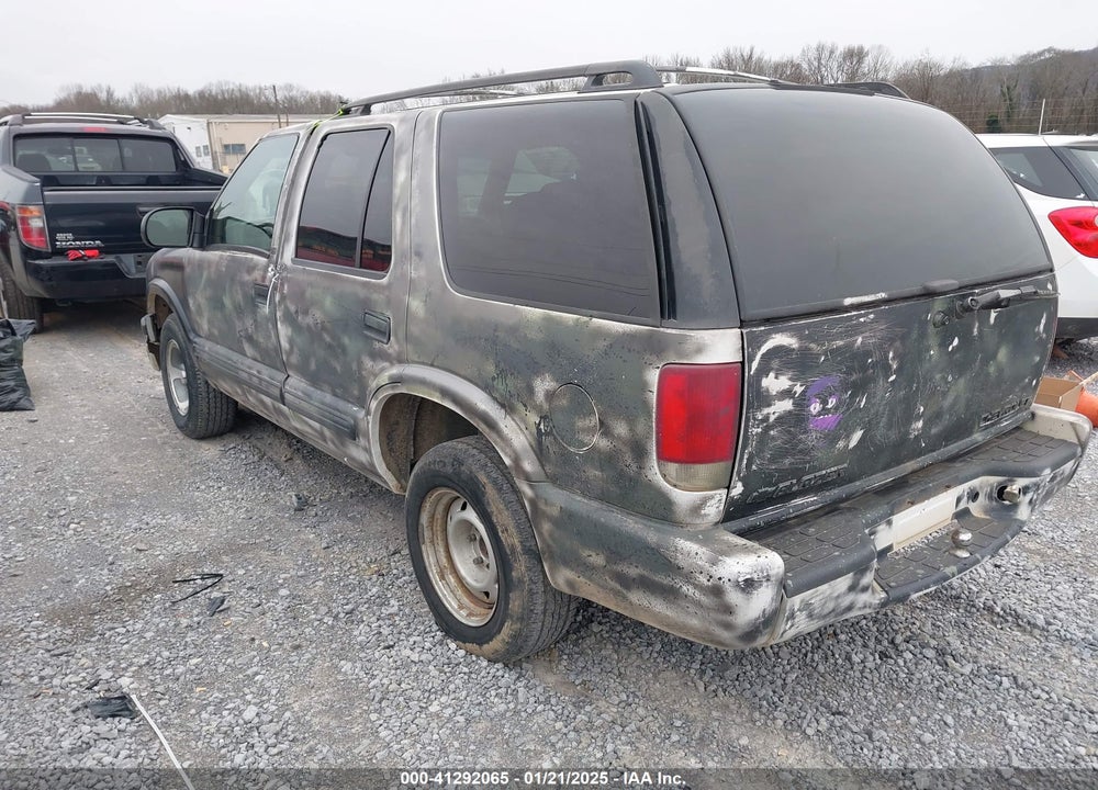 2000 CHEVROLET BLAZER LS VIN: 1GNCS13W2YK255897