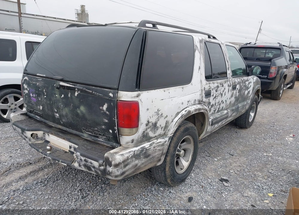 2000 CHEVROLET BLAZER LS VIN: 1GNCS13W2YK255897