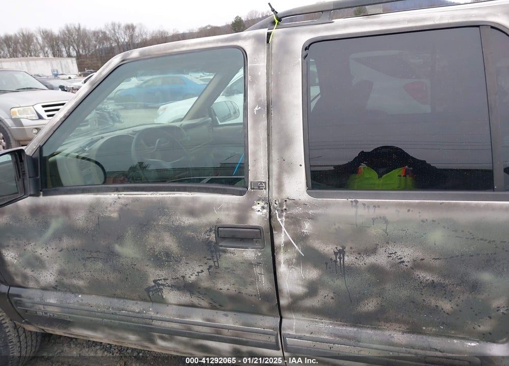 2000 CHEVROLET BLAZER LS VIN: 1GNCS13W2YK255897