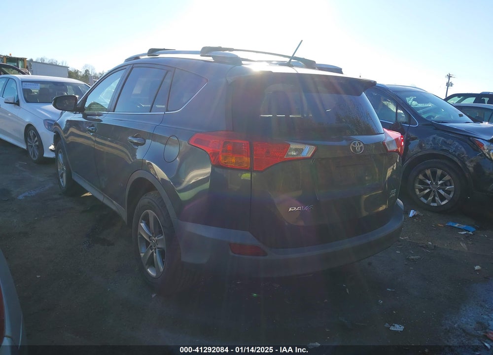 2015 TOYOTA RAV4 XLE VIN: 2T3RFREV9FW304057