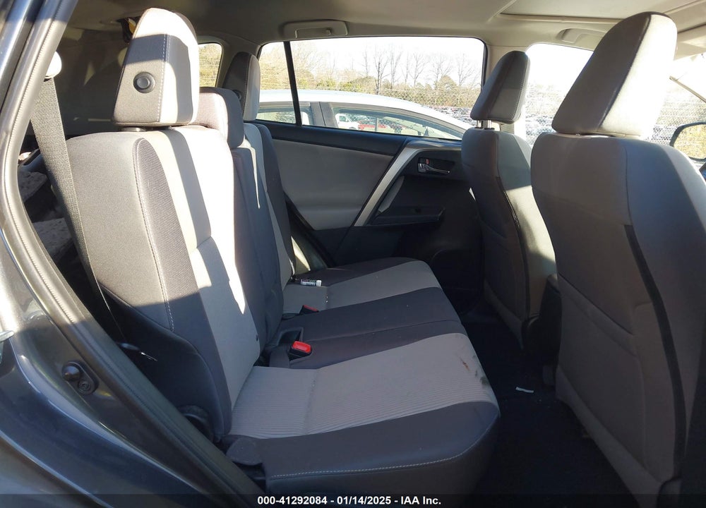 2015 TOYOTA RAV4 XLE VIN: 2T3RFREV9FW304057