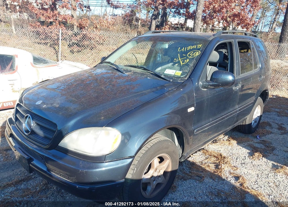 2000 MERCEDES-BENZ ML 320 VIN: 4JGAB54E0YA146627