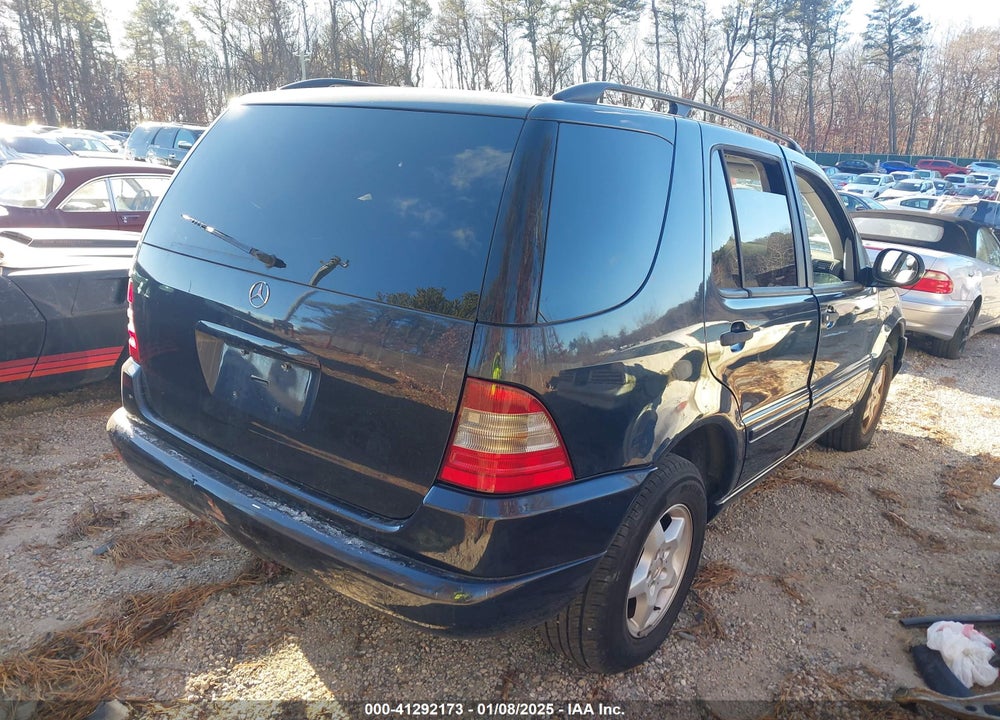 2000 MERCEDES-BENZ ML 320 VIN: 4JGAB54E0YA146627
