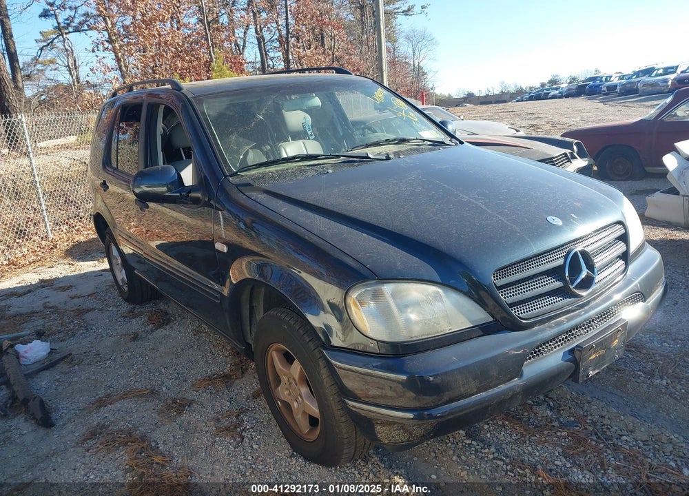 2000 MERCEDES-BENZ ML 320 VIN: 4JGAB54E0YA146627