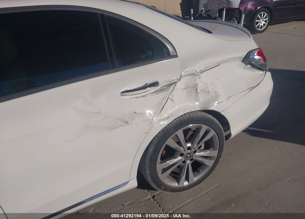 2018 MERCEDES-BENZ C 300 VIN: 55SWF4JB7JU262387