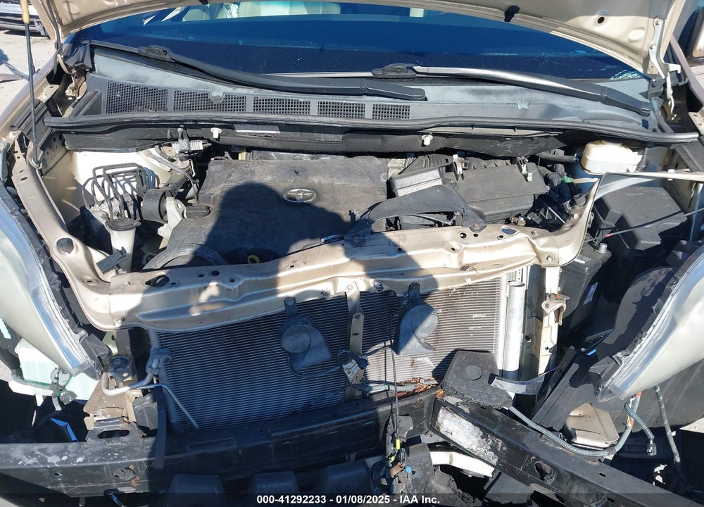 2011 TOYOTA SIENNA XLE V6 VIN: 5TDYK3DC1BS004674