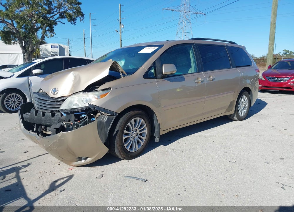 2011 TOYOTA SIENNA XLE V6 VIN: 5TDYK3DC1BS004674