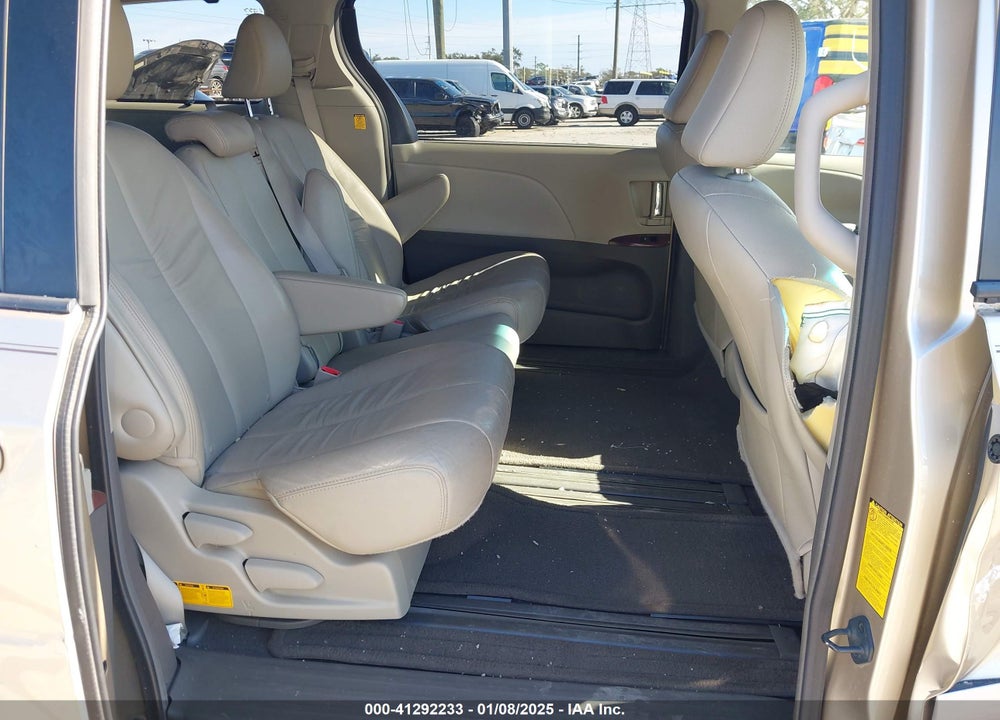 2011 TOYOTA SIENNA XLE V6 VIN: 5TDYK3DC1BS004674