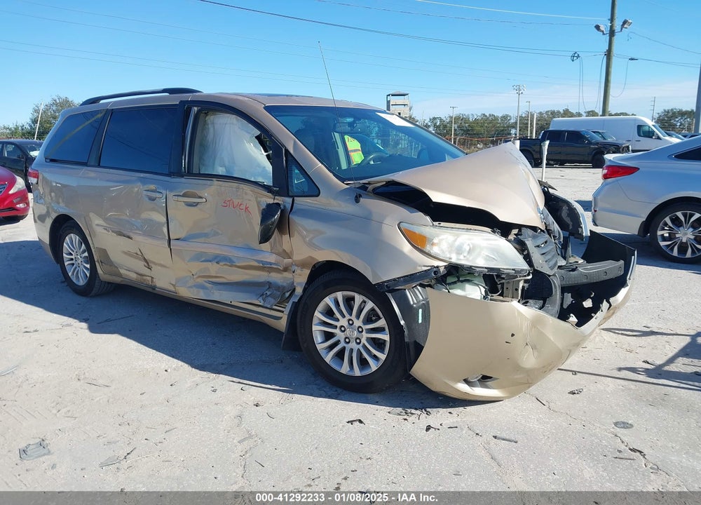 2011 TOYOTA SIENNA XLE V6 VIN: 5TDYK3DC1BS004674